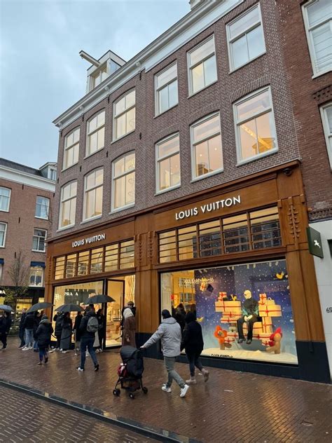 louis vuitton hooftstraat amsterdam